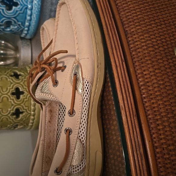 Womens Sperry Top Siders Beige Boat Shoes with A Gold Accent Size 8 (Bin1) - Picture 4 of 9
